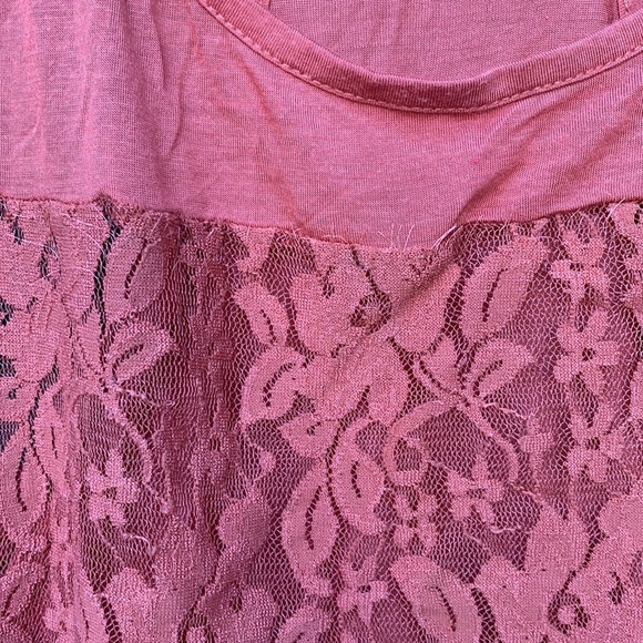 Sexy sleeveless tee shirt - Picture 2 of 4